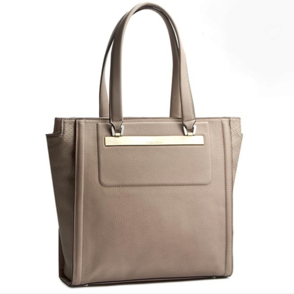 Calvin Klein Jeans Handbags - Authentic Calvin Klein bag - FIXED PRICE